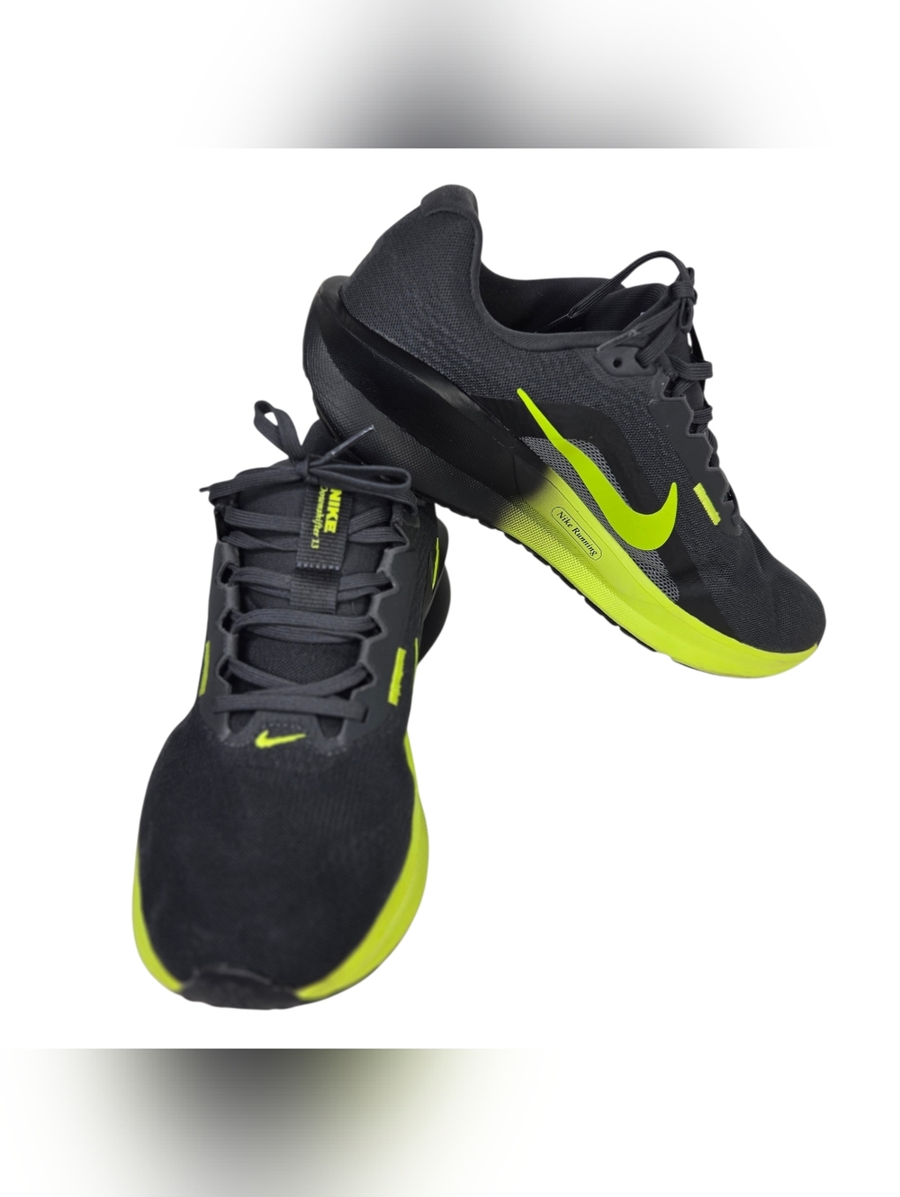 Nike Men's Black and Neon Green Running Shoes